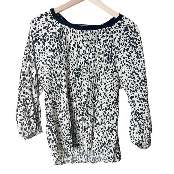 Available by Angela Fashion Animal‎ Print Blouse Beige Black Long Sleeve Small - Picture 1 of 4